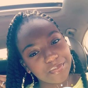 Meet your Posher, Danelia